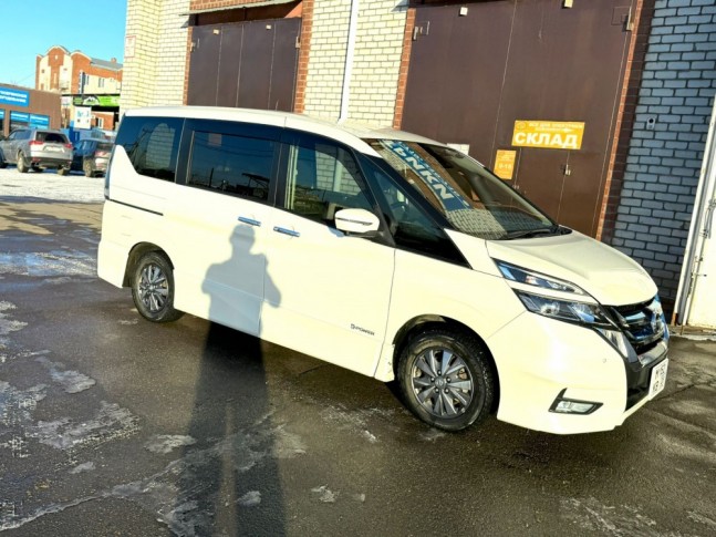 Nissan Serena 1.2 e-Power Highway Star V 2018