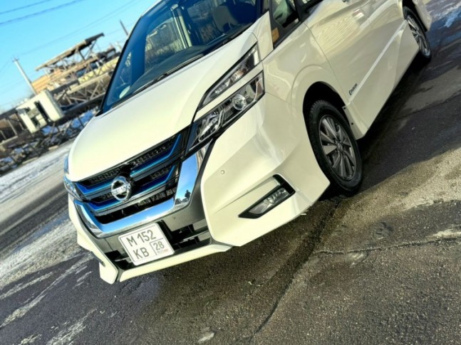 Nissan Serena 1.2 e-Power Highway Star V 2018