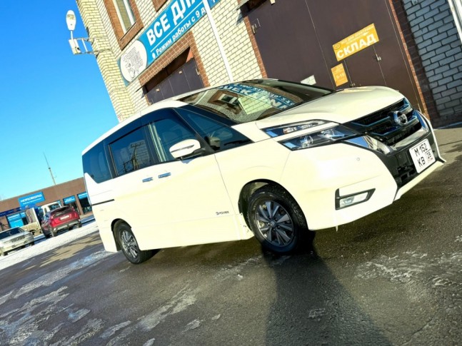 Nissan Serena 1.2 e-Power Highway Star V 2018