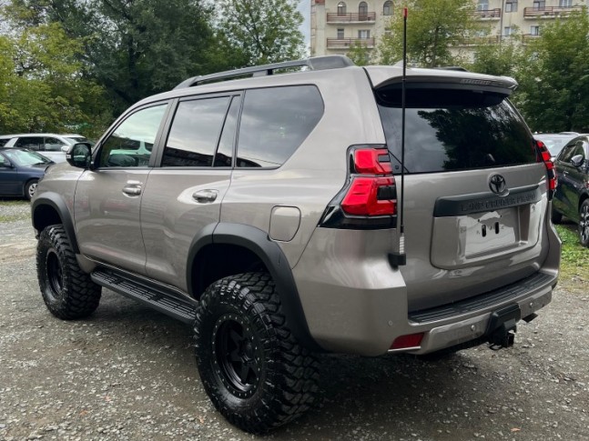 Toyota Land Cruiser Prado TX L Package Matt Black Edition 5 seat 2023