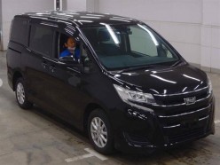 Toyota Noah X 4WD 2020
