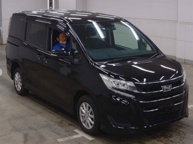 Toyota Noah X 4WD 2020