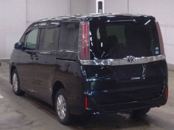 Toyota Noah X 4WD 2020