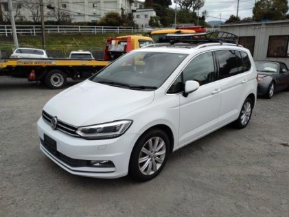 VOLKSWAGEN GOLF TOURAN  2017