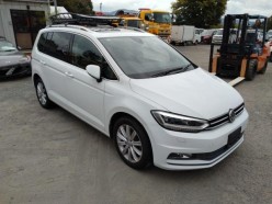 VOLKSWAGEN GOLF TOURAN 2017